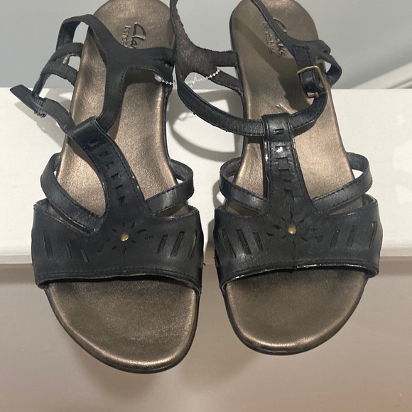 CLARKS Bendables Leather Wedge Sandals black color Women's Sz 10M - Picture 3 of 16